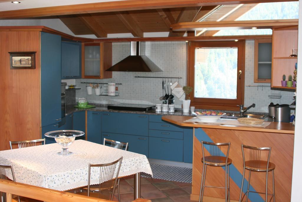 Ferienwohnung Casa Lucia Isolaccia Zimmer foto